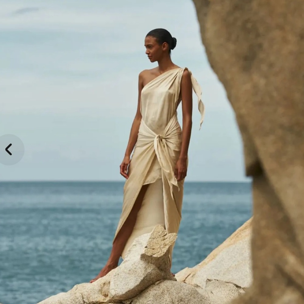 BAOBAB Cream One-Shoulder Dress Size M